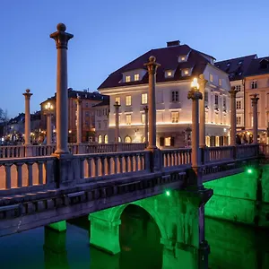 https://zlata-ladjica-boutique-hotel.hotels-in-ljubljana.com
