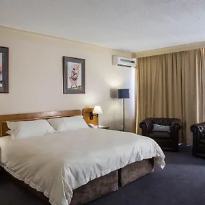 https://summerstrand-hotel.port-elizabeth-hotel.com